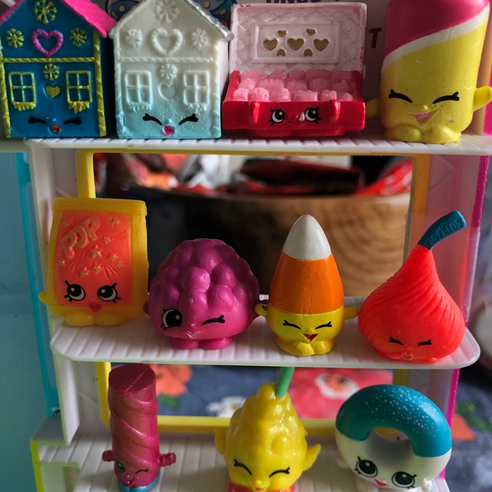 Shopkins Lot of 22 Candy and Ice Cream Sets